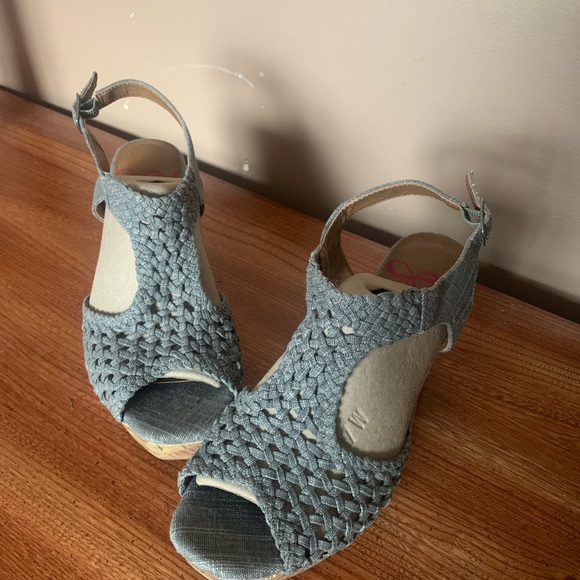 Jelly Pop Comfort size cork wedge heels
Like New retails for $150 - Picture 2 of 3